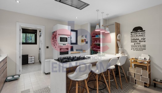 Resale - Villa - San Vicente del Raspeig