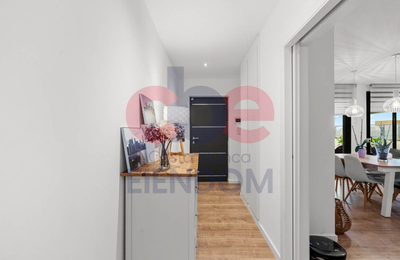 Resale - Villa - San Vicente del Raspeig