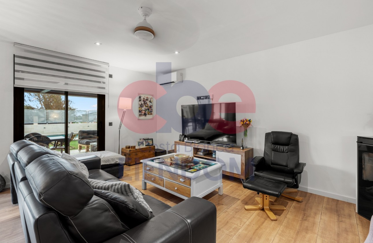 Resale - Villa - San Vicente del Raspeig