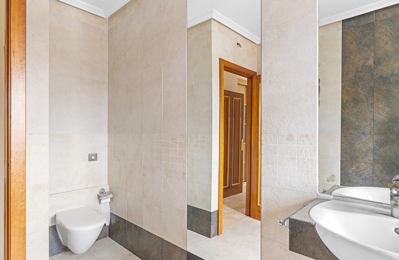 Resale - Villa - Alicante - Rebolledo