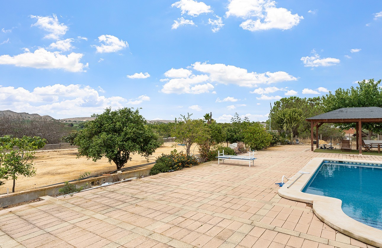 Resale - Villa - Alicante - Rebolledo