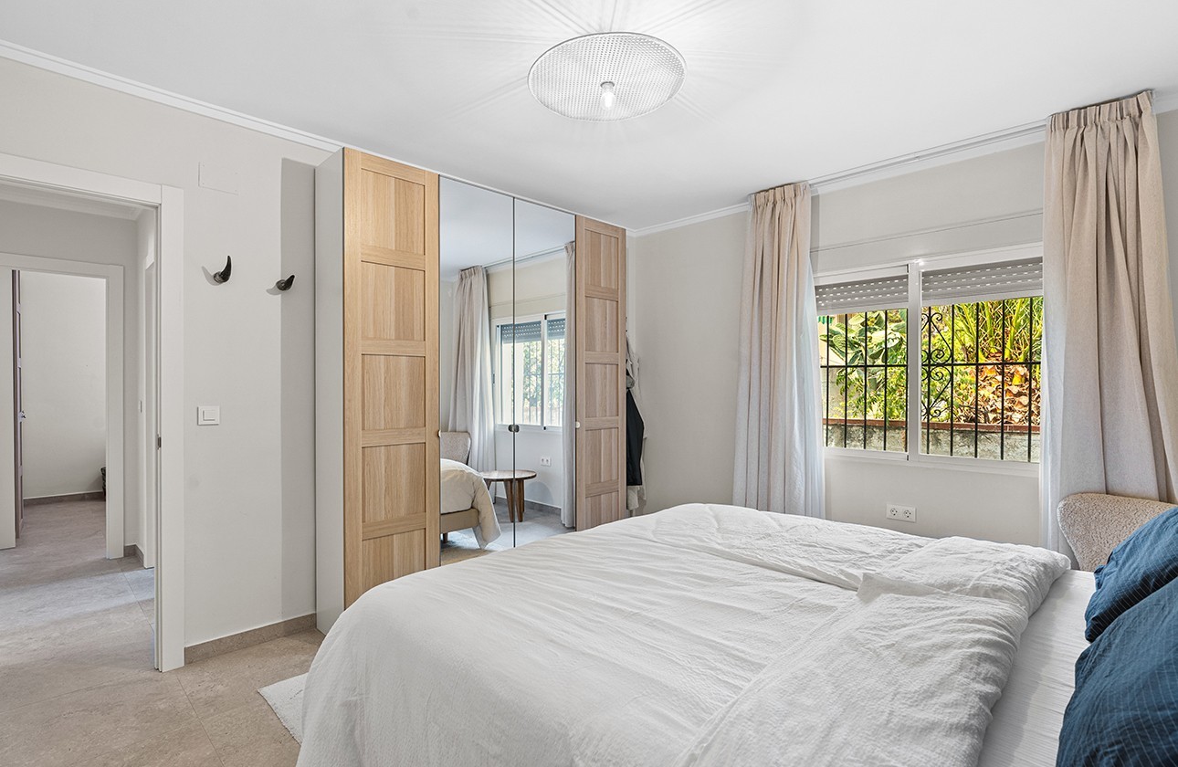 Resale - Villa - Cabo de las Huertas - Cala Cantalar