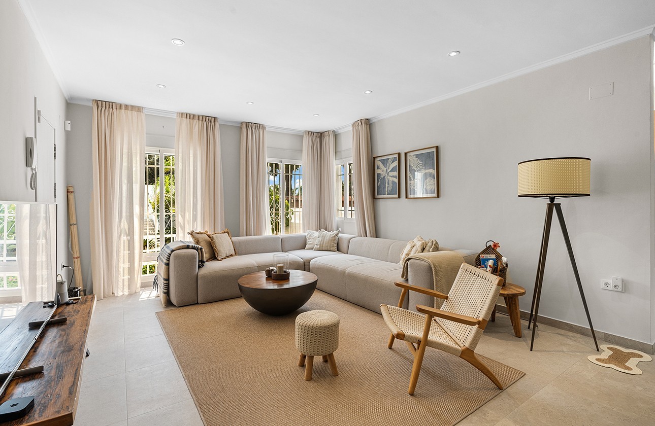 Resale - Villa - Cabo de las Huertas - Cala Cantalar