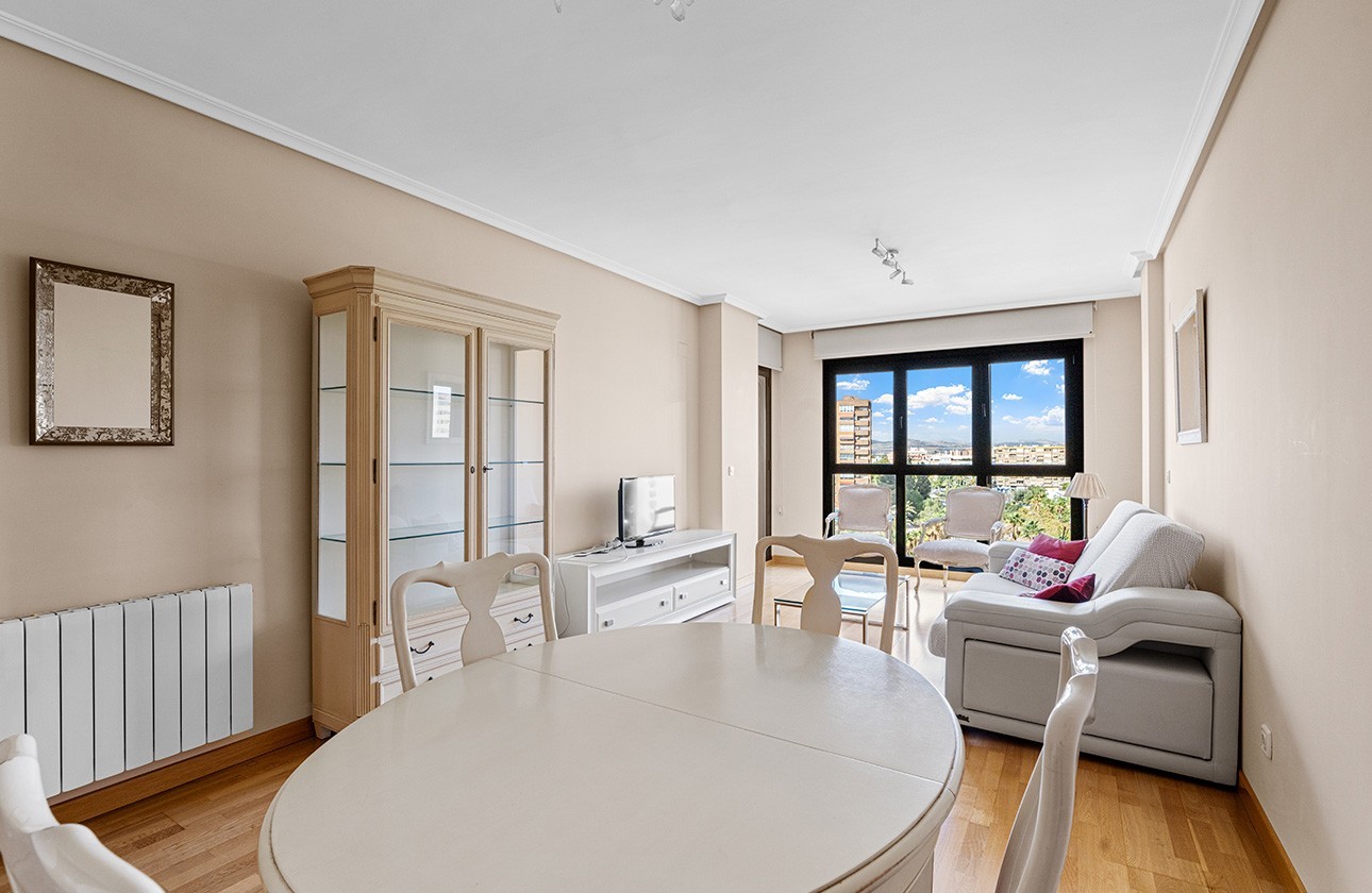 Location longue durée - Apartment - Alicante - Benalúa