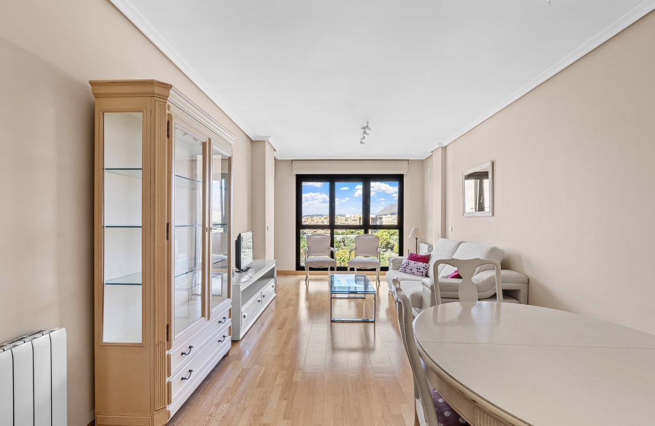 Location longue durée - Apartment - Alicante - Benalúa