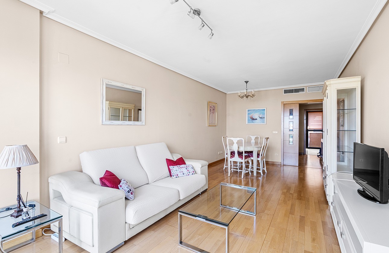 Location longue durée - Apartment - Alicante - Benalúa