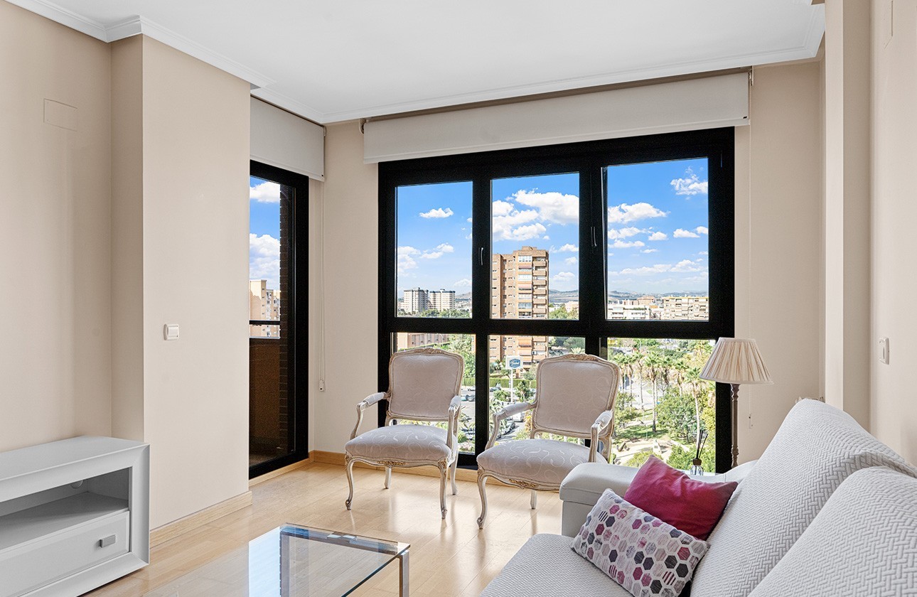 Location longue durée - Apartment - Alicante - Benalúa