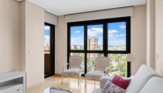 Location longue durée - Apartment - Alicante - Benalúa