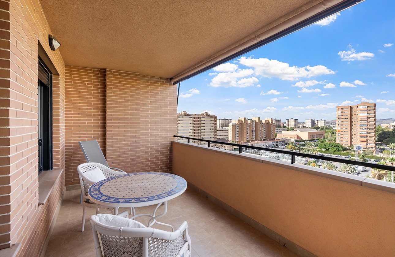 Location longue durée - Apartment - Alicante - Benalúa