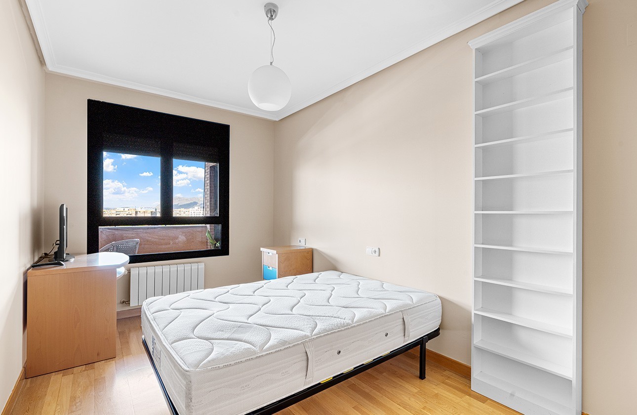 Location longue durée - Apartment - Alicante - Benalúa