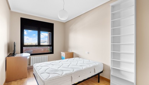 Location longue durée - Apartment - Alicante - Benalúa