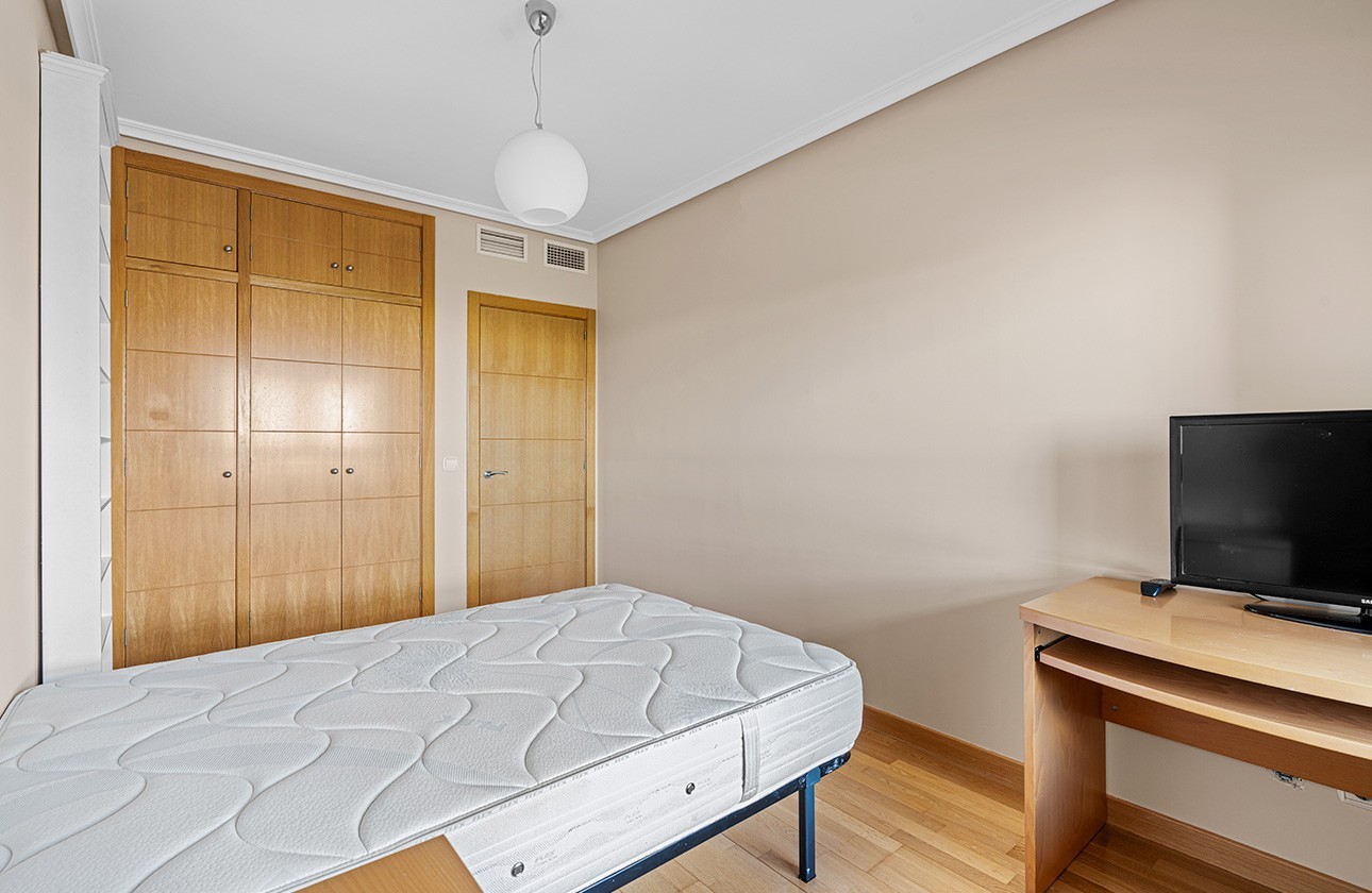 Location longue durée - Apartment - Alicante - Benalúa