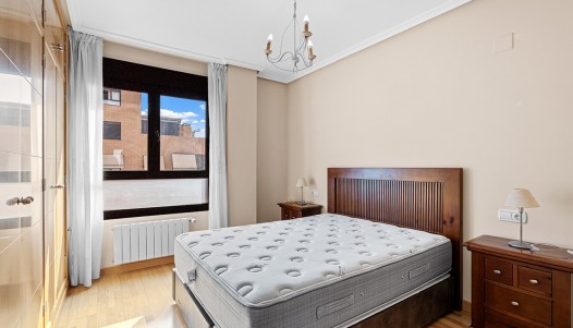Location longue durée - Apartment - Alicante - Benalúa
