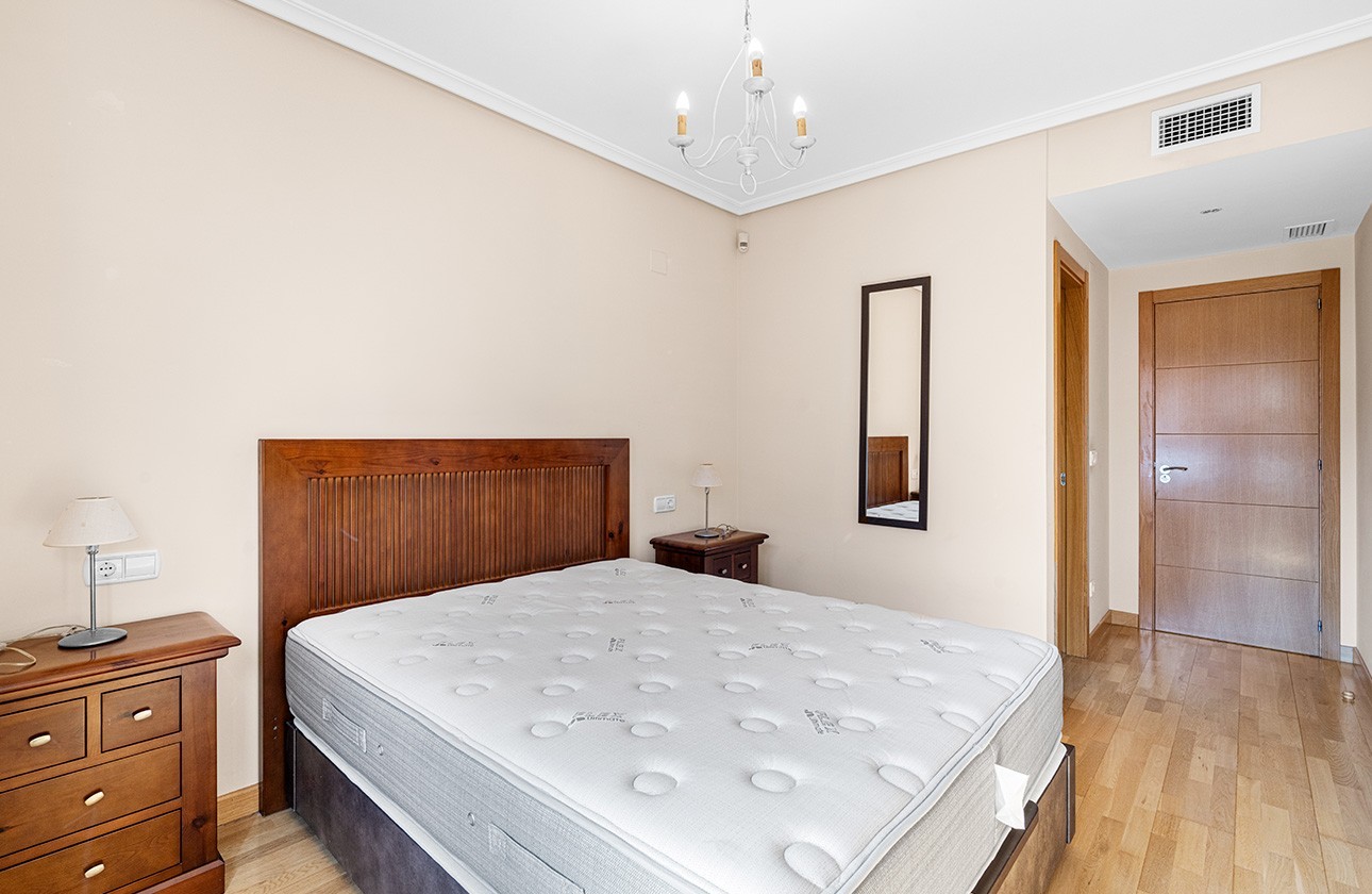 Location longue durée - Apartment - Alicante - Benalúa