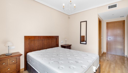 Location longue durée - Apartment - Alicante - Benalúa