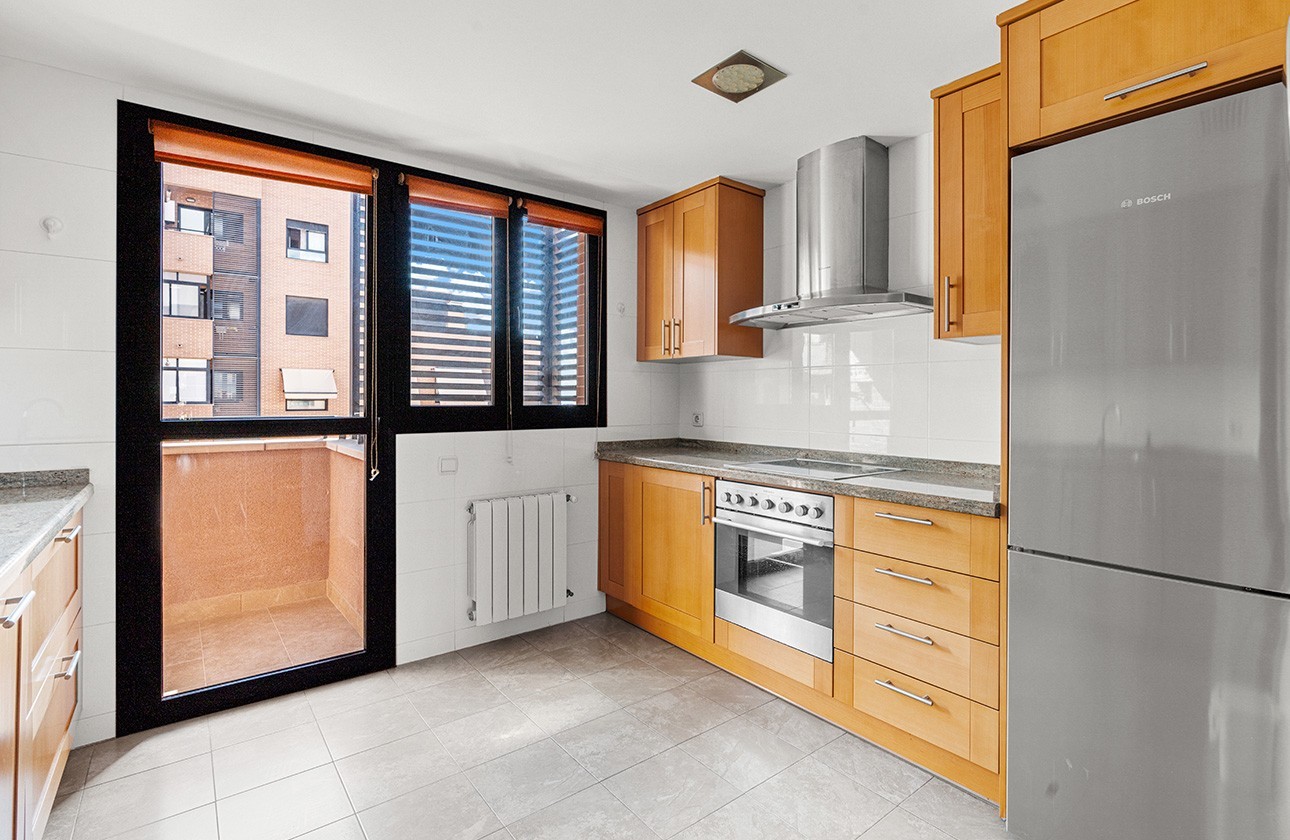 Location longue durée - Apartment - Alicante - Benalúa