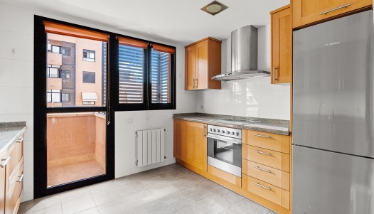 Location longue durée - Apartment - Alicante - Benalúa