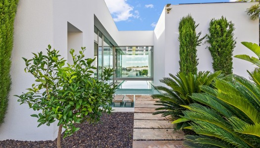 Segunda mano - Chalet independiente  - Las Colinas Golf and Country Club