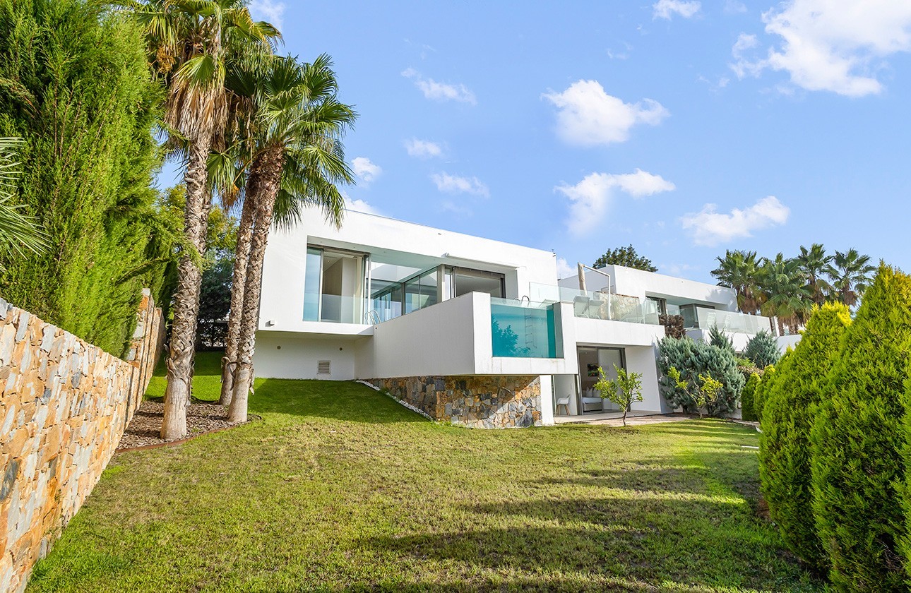 Segunda mano - Chalet independiente  - Las Colinas Golf and Country Club