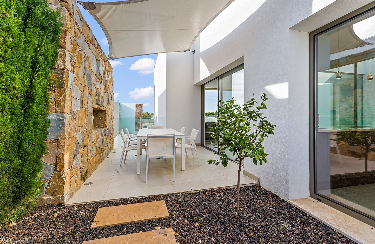 Segunda mano - Chalet independiente  - Las Colinas Golf and Country Club