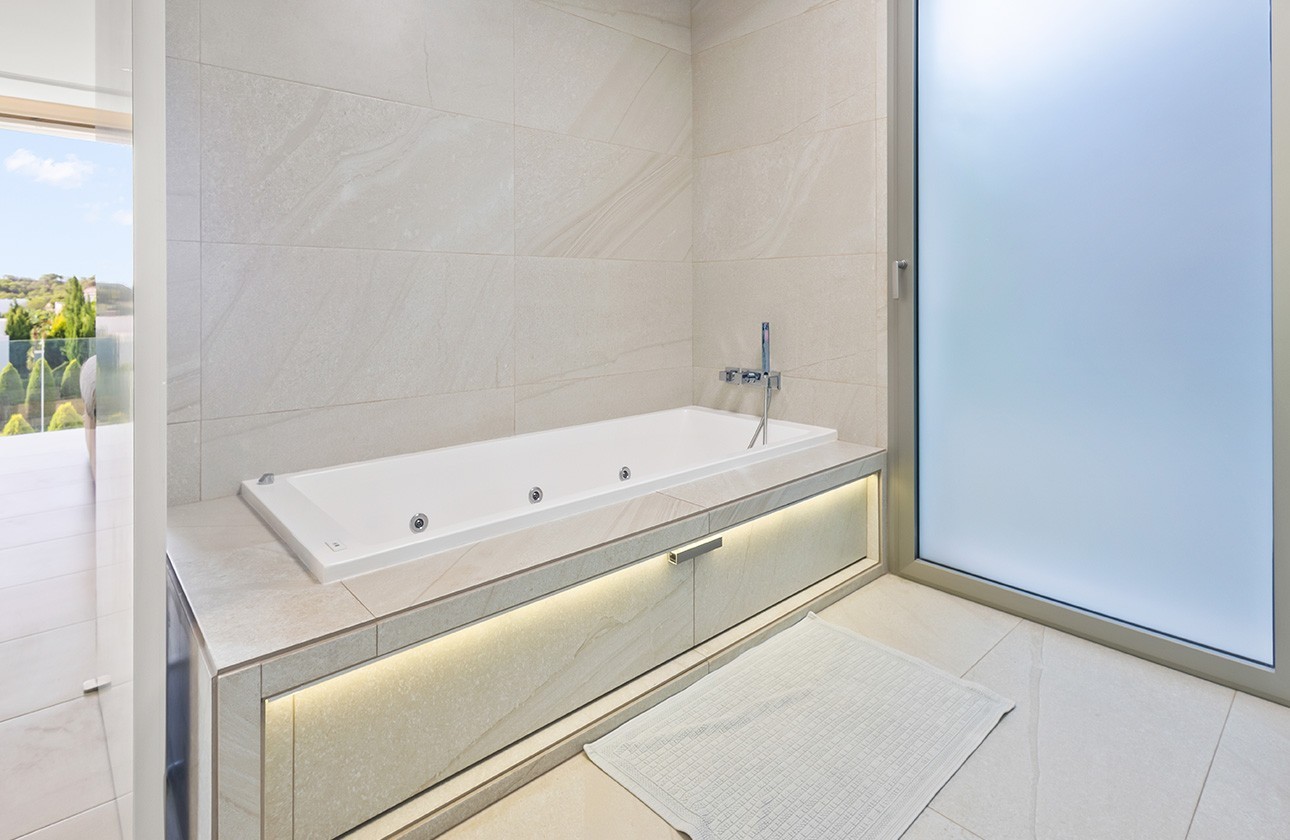 Segunda mano - Chalet independiente  - Las Colinas Golf and Country Club