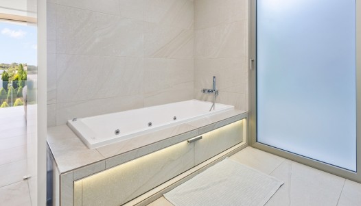 Segunda mano - Chalet independiente  - Las Colinas Golf and Country Club