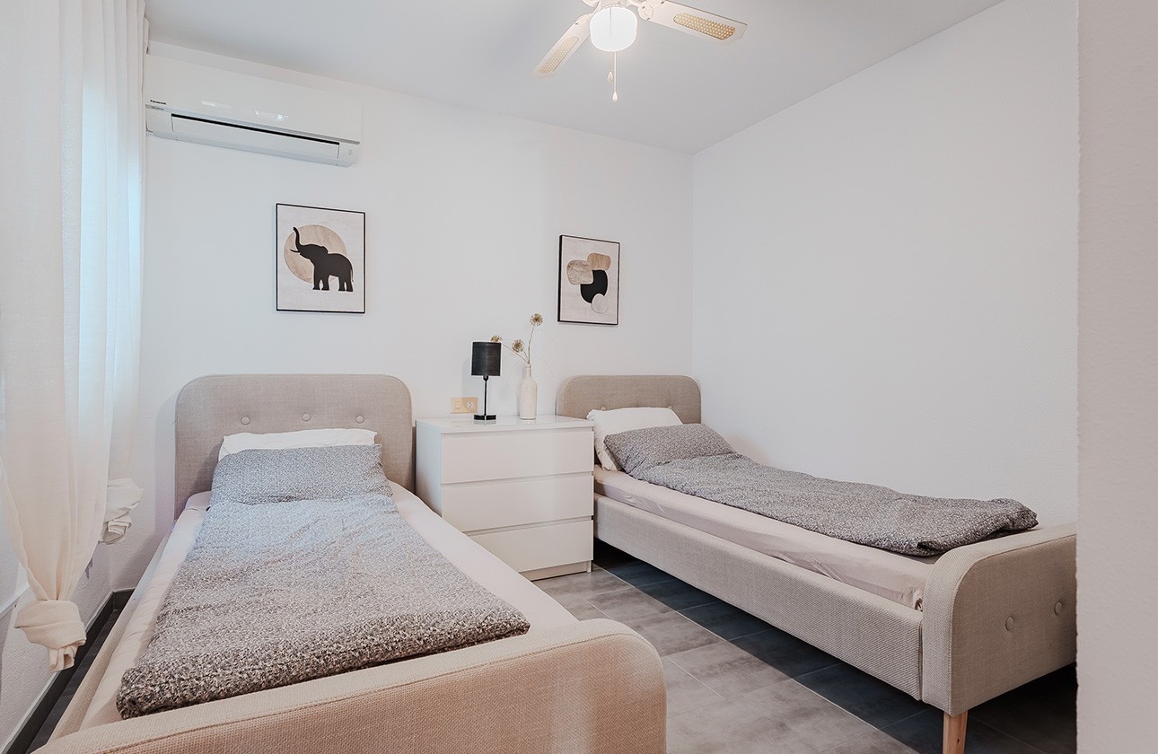 Resale - Duplex - Villamartin - Res. Las Filipinas