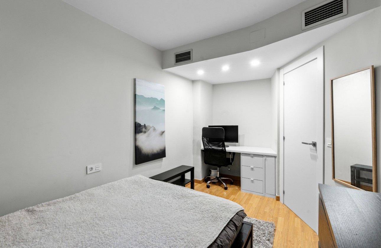 Segunda mano - Apartamento - Alicante - Centro