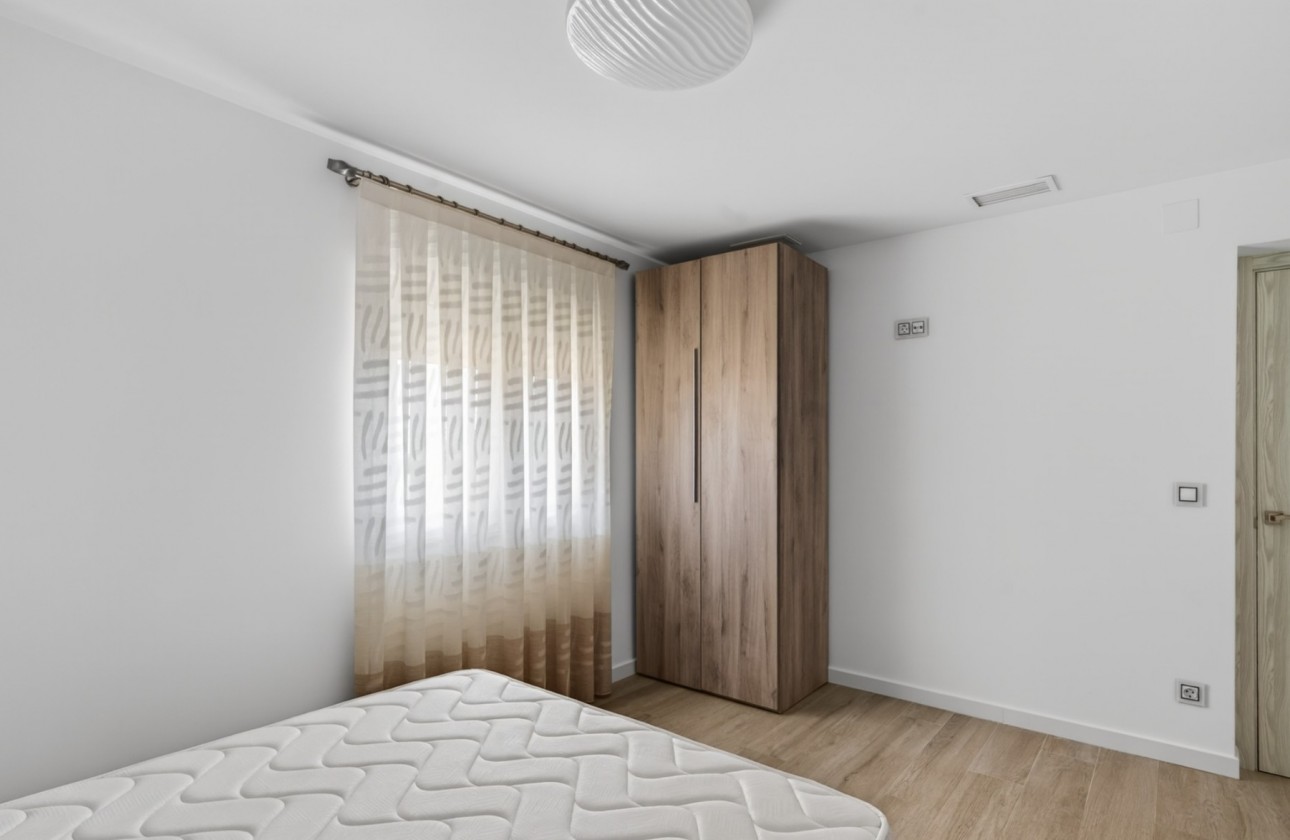 Resale - Villa - Alicante - Rebolledo