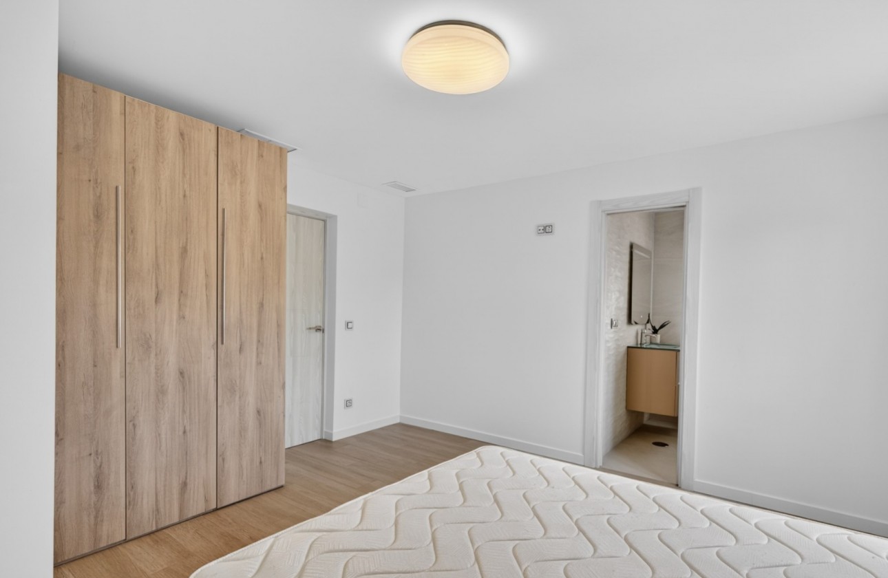 Resale - Villa - Alicante - Rebolledo