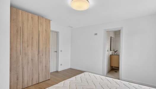 Resale - Villa - Alicante - Rebolledo