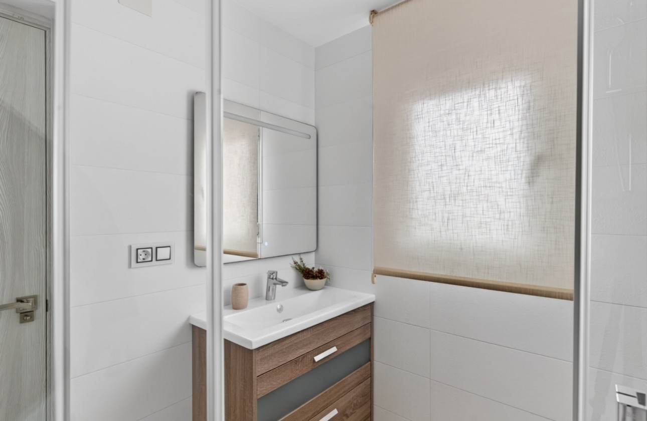 Resale - Villa - Alicante - Rebolledo