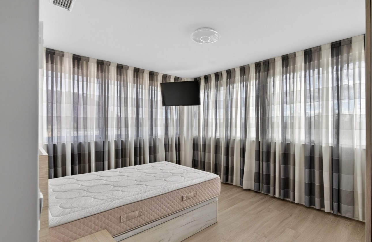 Resale - Villa - Alicante - Rebolledo