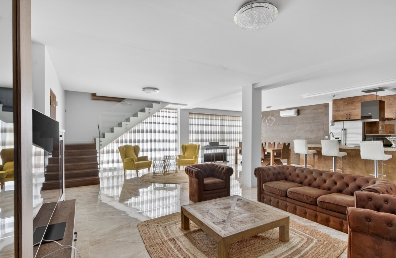 Resale - Villa - Alicante - Rebolledo