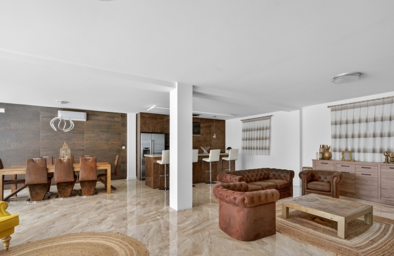 Resale - Villa - Alicante - Rebolledo