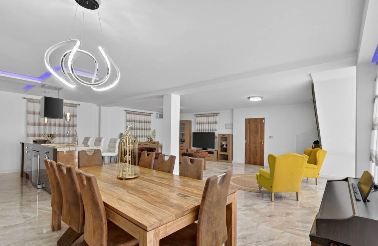 Resale - Villa - Alicante - Rebolledo