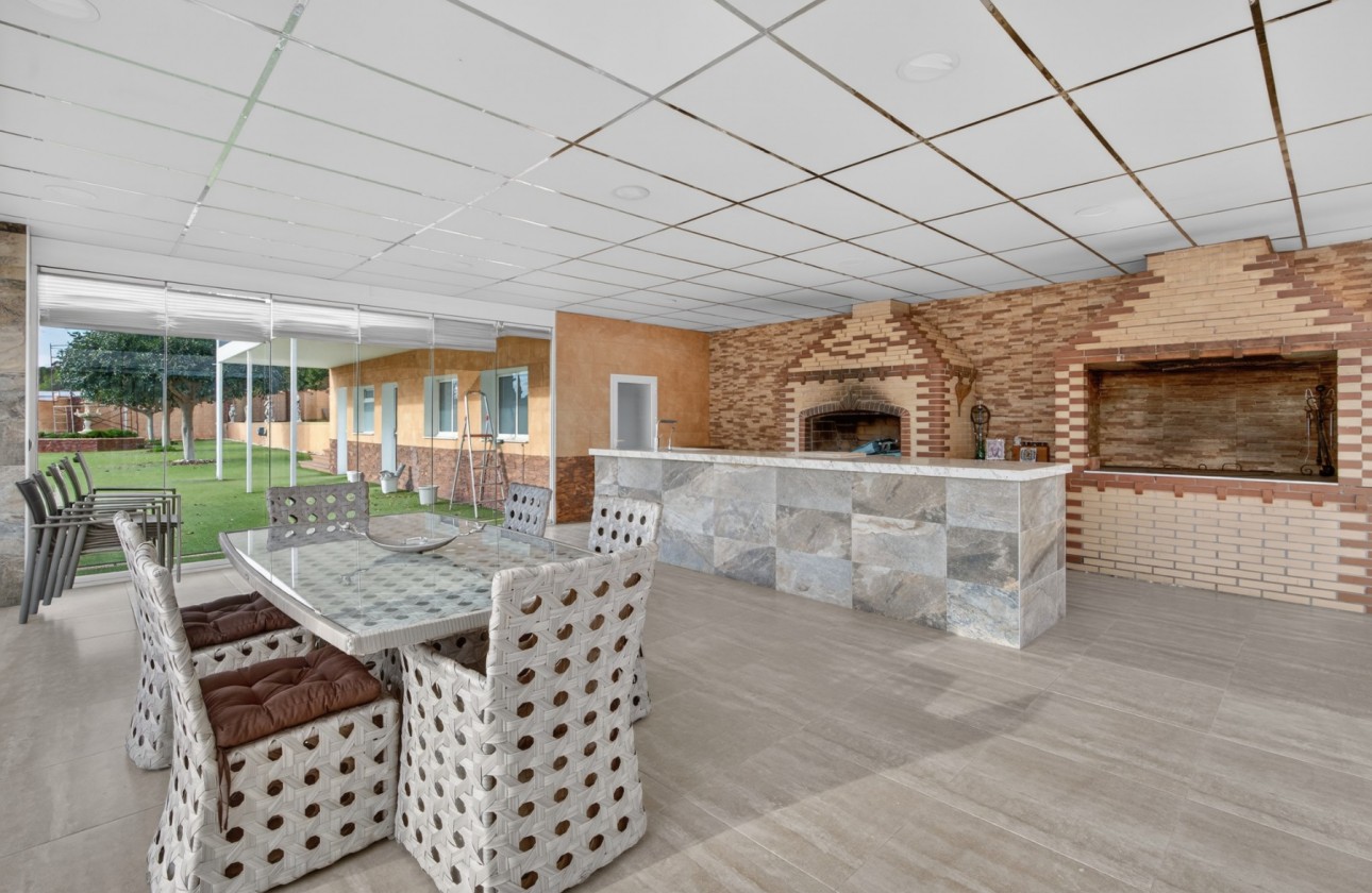 Resale - Villa - Alicante - Rebolledo