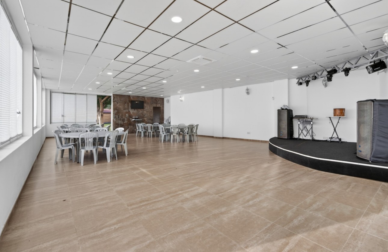 Resale - Villa - Alicante - Rebolledo