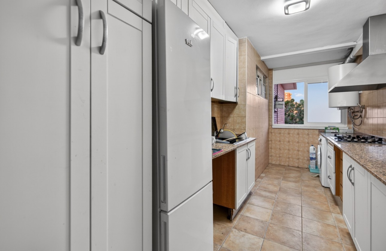 Resale - Apartment - Alicante