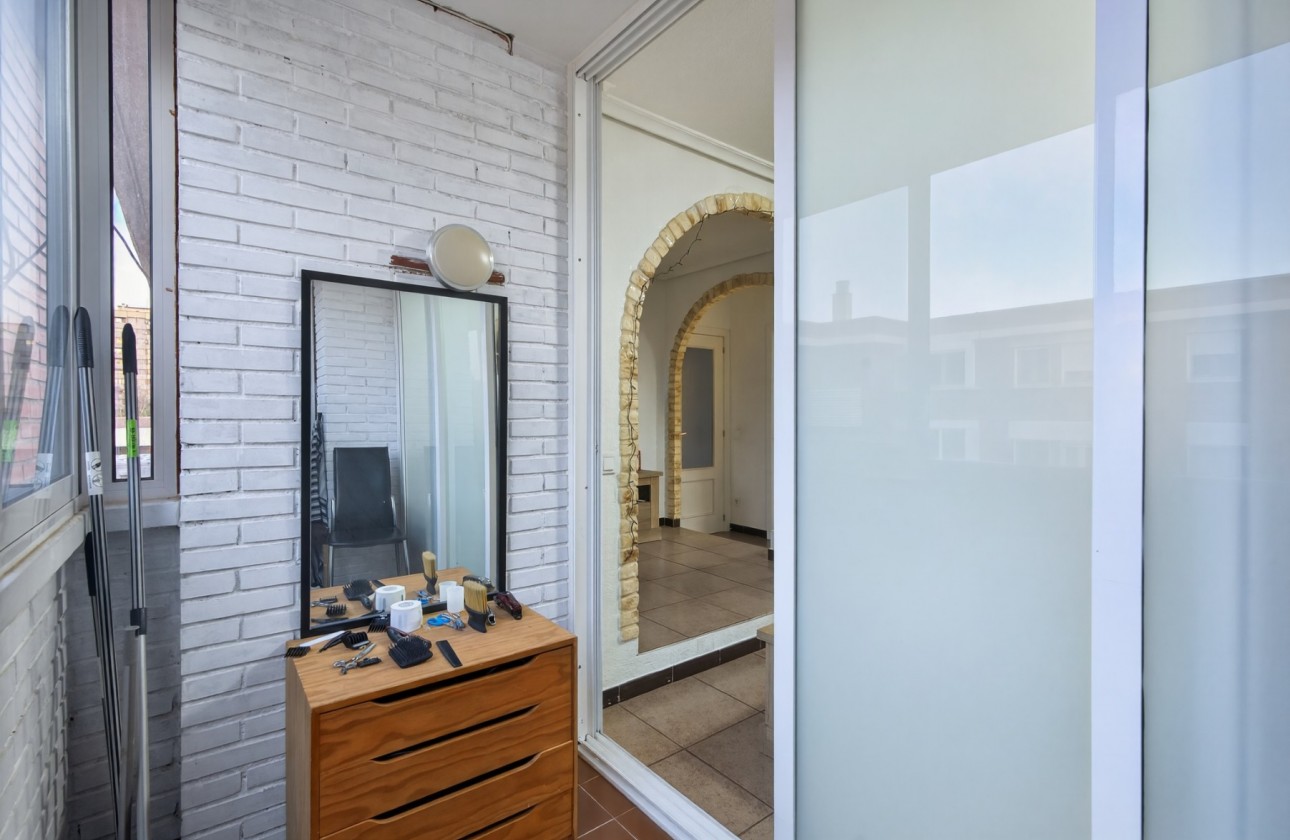 Resale - Apartment - Alicante