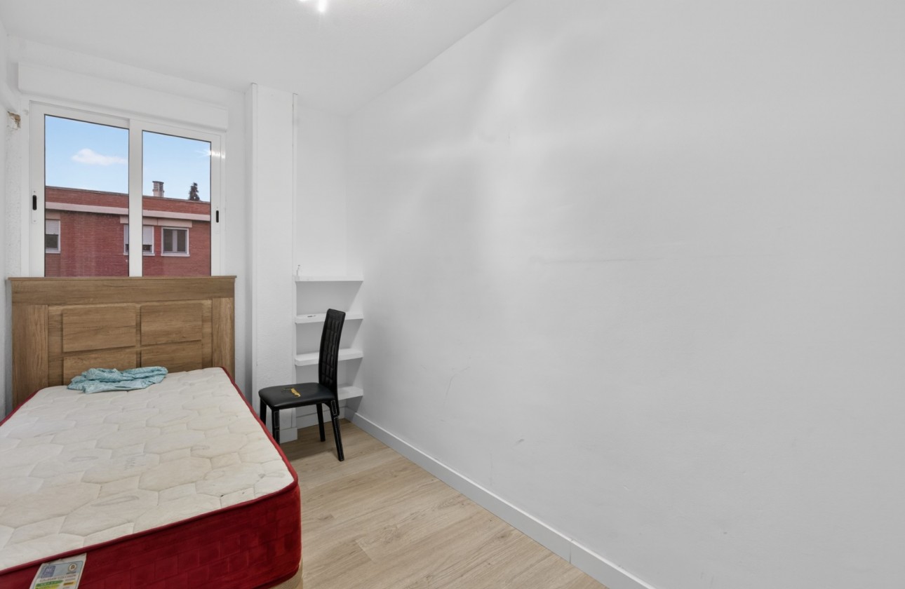 Resale - Apartment - Alicante