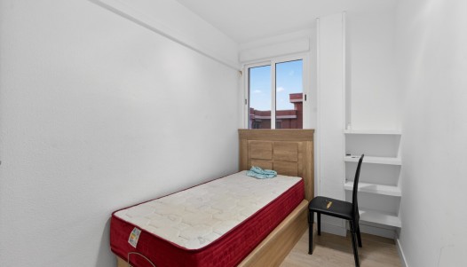 Resale - Apartment - Alicante