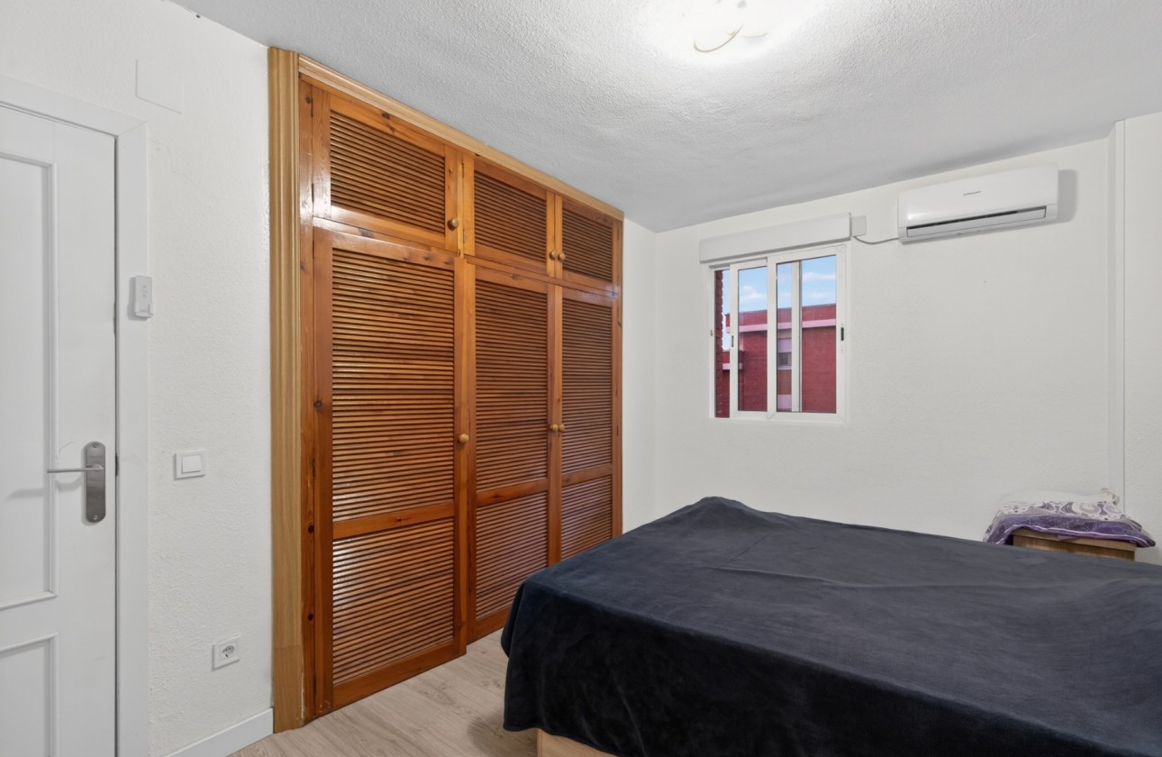 Resale - Apartment - Alicante