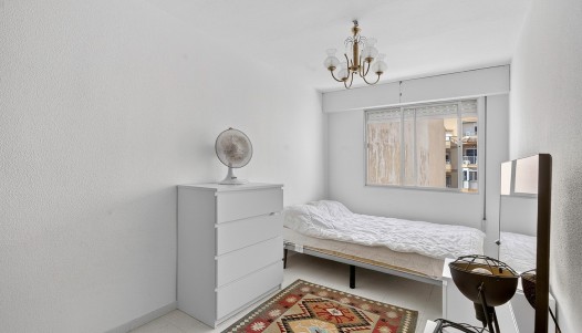 Resale - Apartment - Torrevieja - Playa de los Locos