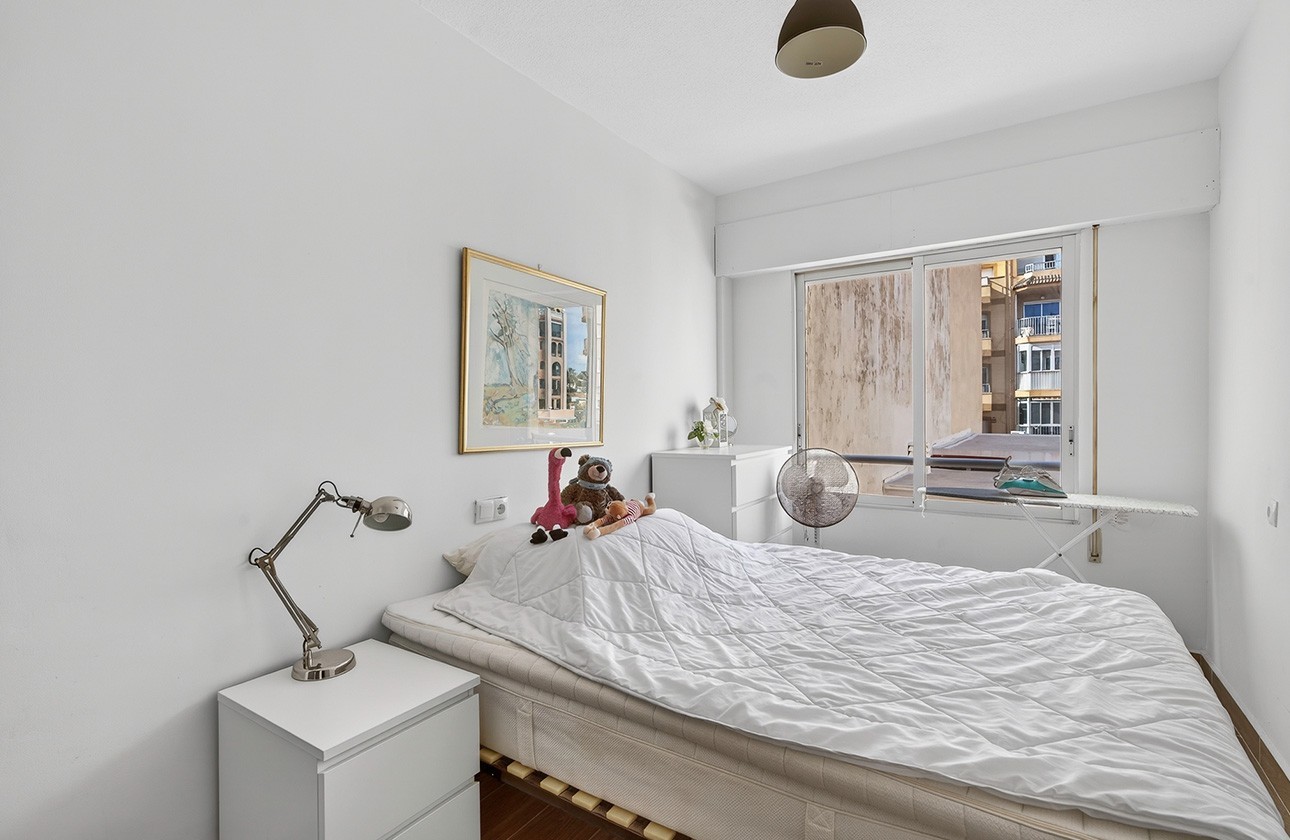 Resale - Apartment - Torrevieja - Playa de los Locos