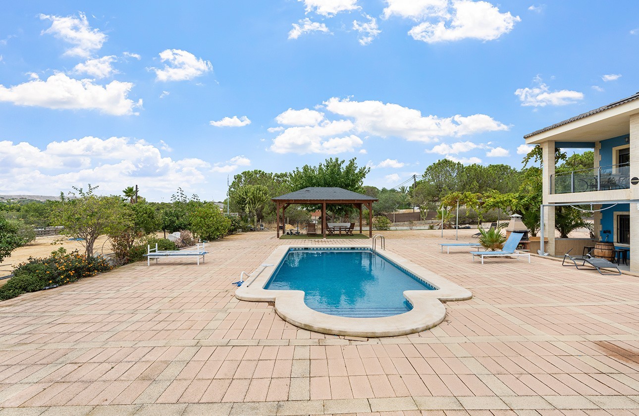 Resale - Villa - Alicante - Rebolledo