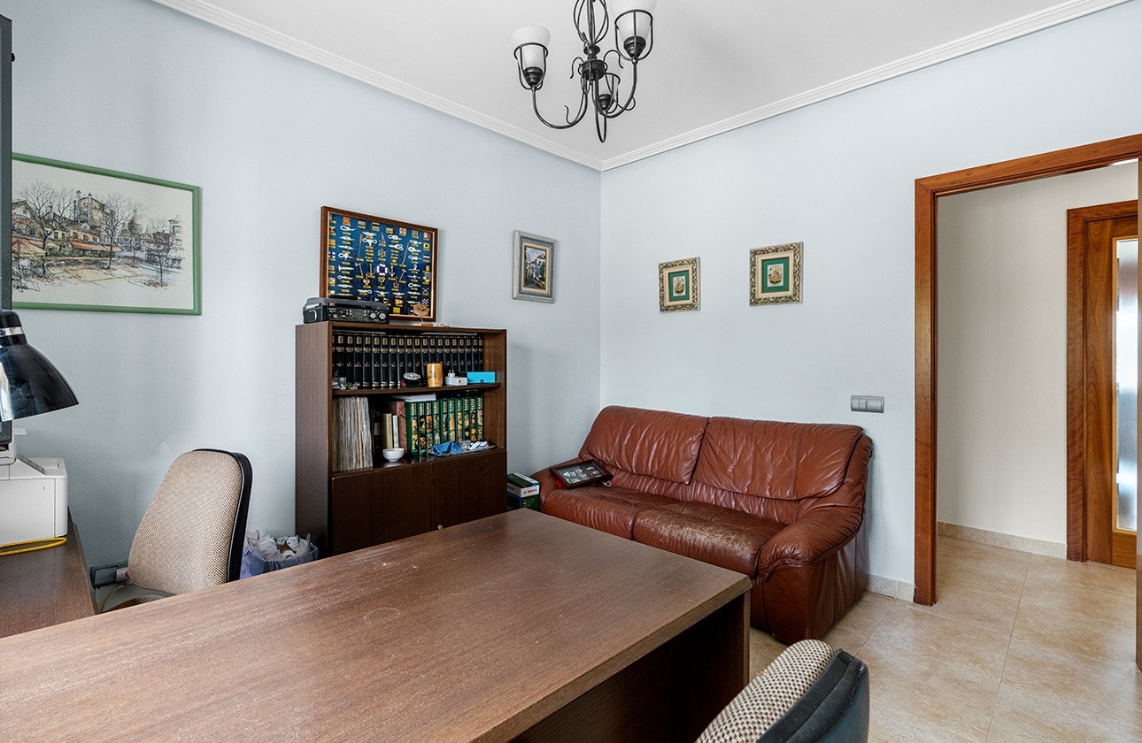 Resale - Villa - Alicante - Rebolledo