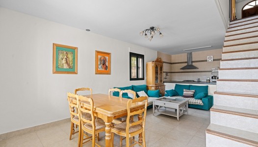 Resale - Villa - Alicante - Rebolledo