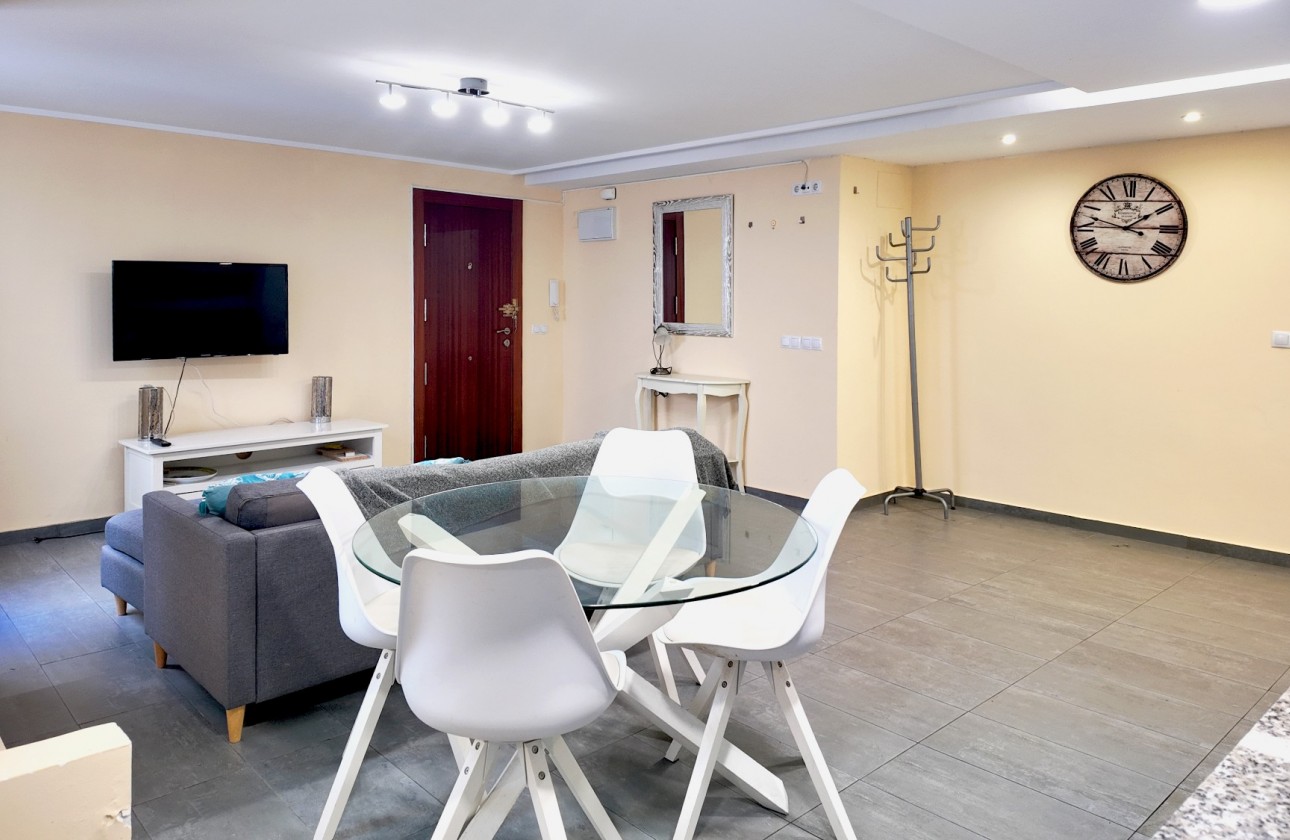 Resale - Apartment - Alicante - Center