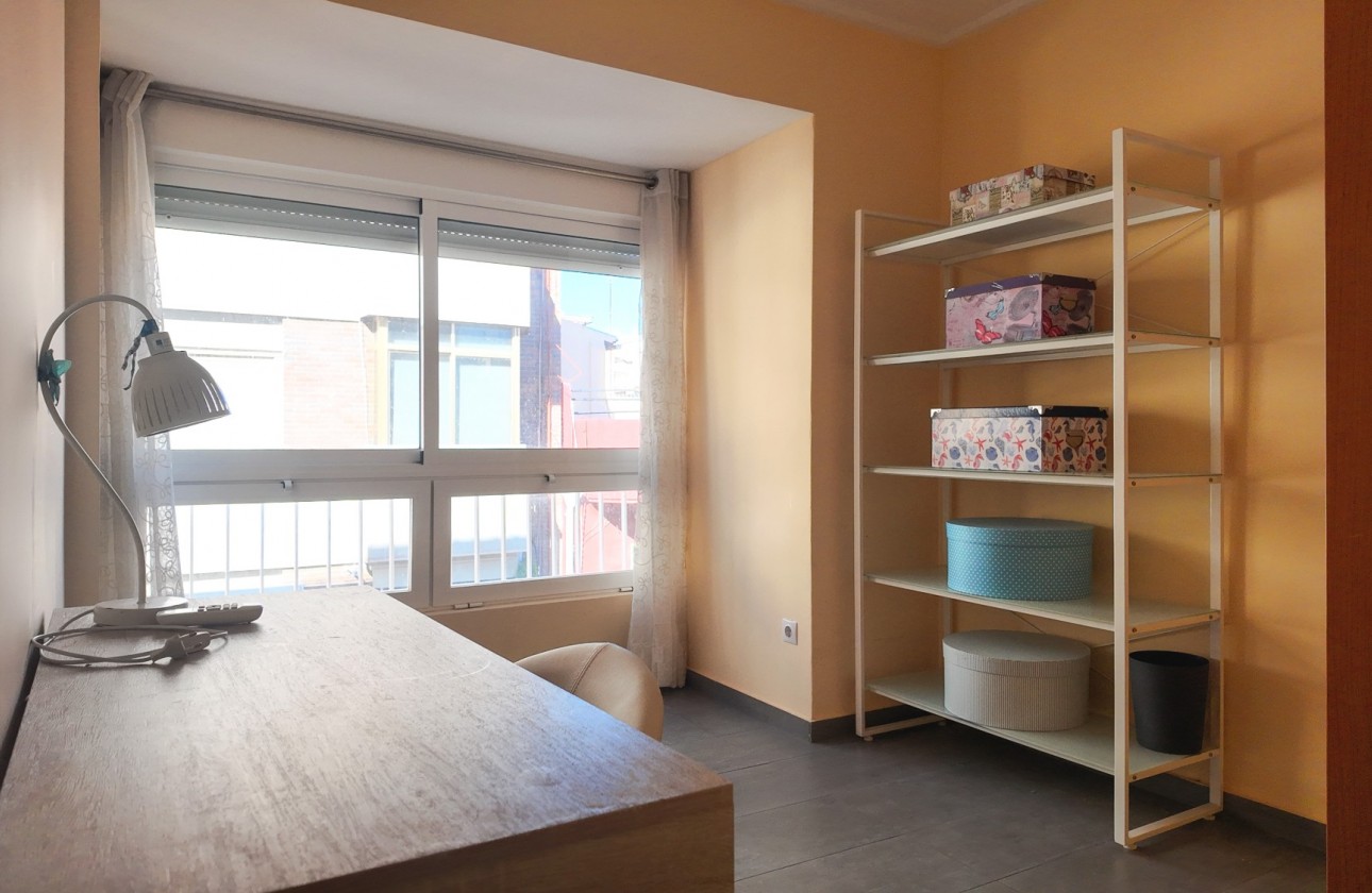 Resale - Apartment - Alicante - Center